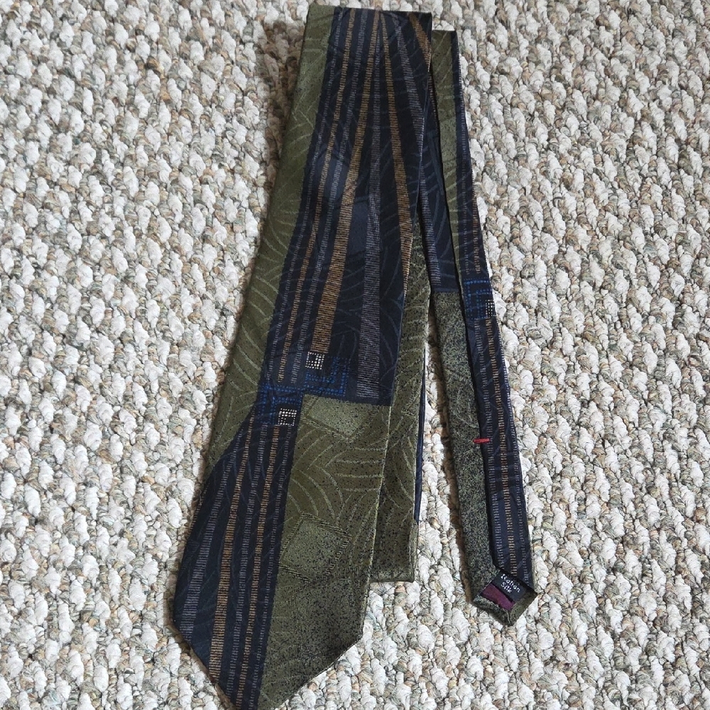 Stylish Olive and Navy Men's Tie - Picture 1 of 4